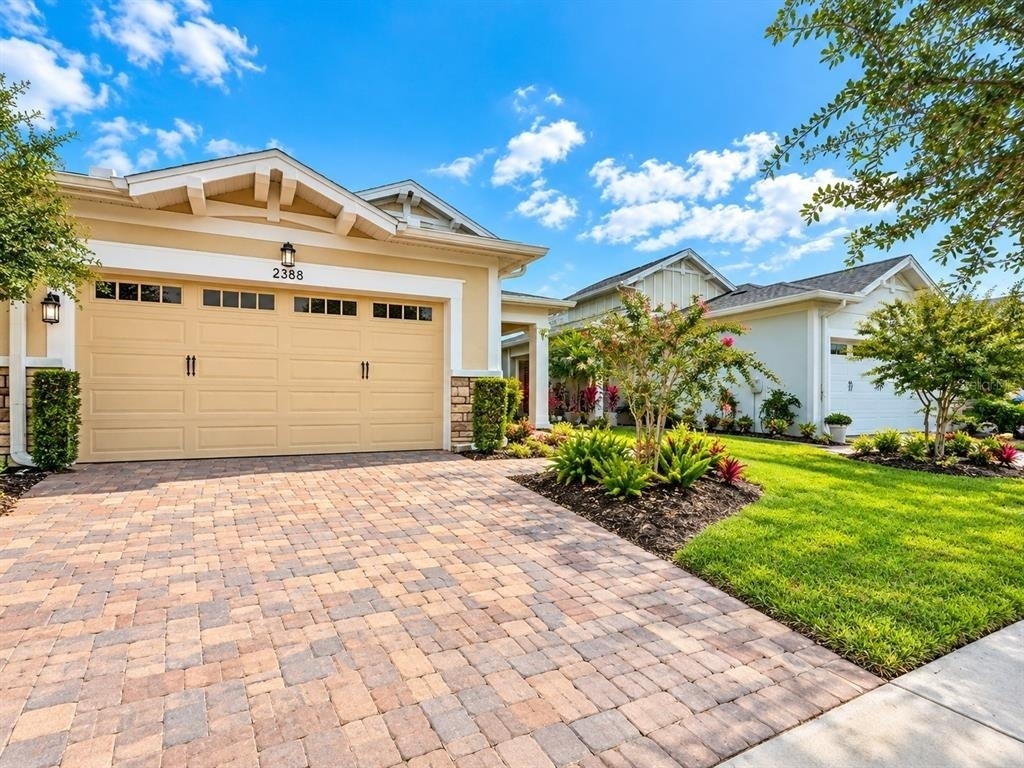 2388 Datura Loop - Photo 1