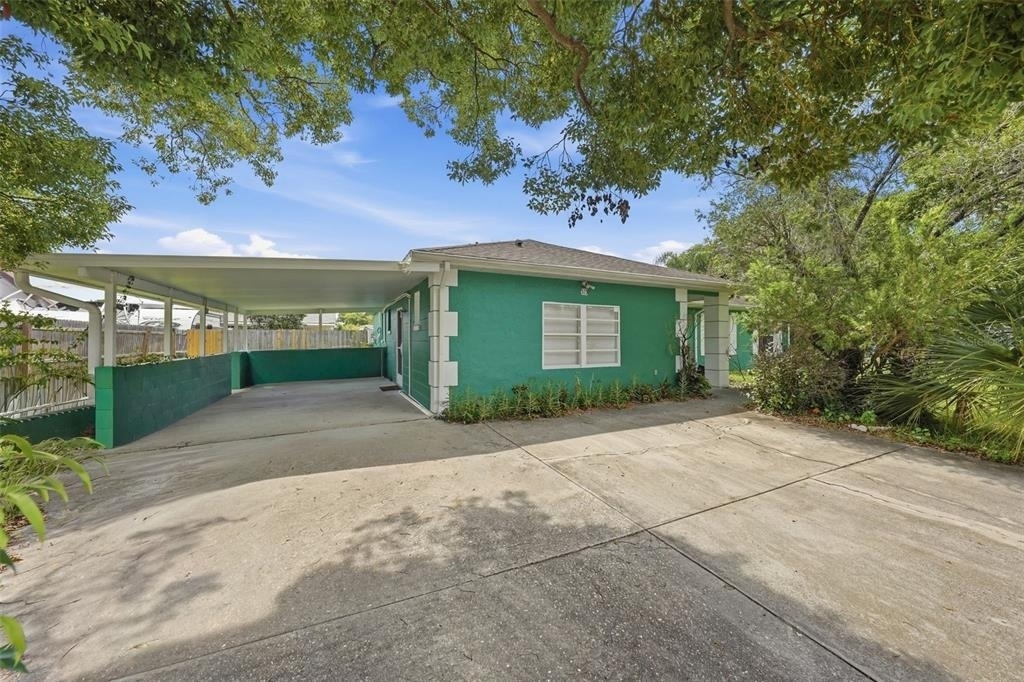 515 Floral Drive - Photo 0