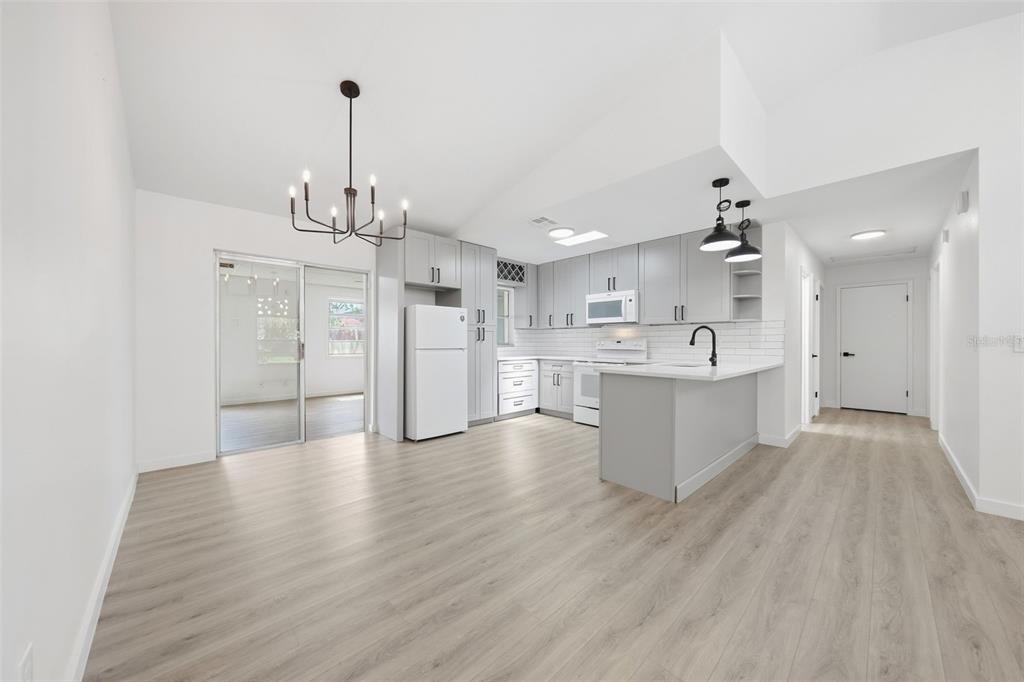 515 Floral Drive - Photo 5