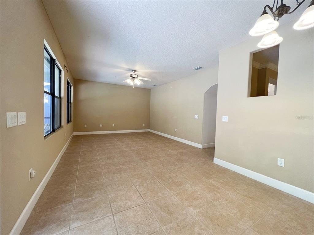 2532 Glenridge Circle - Photo 5