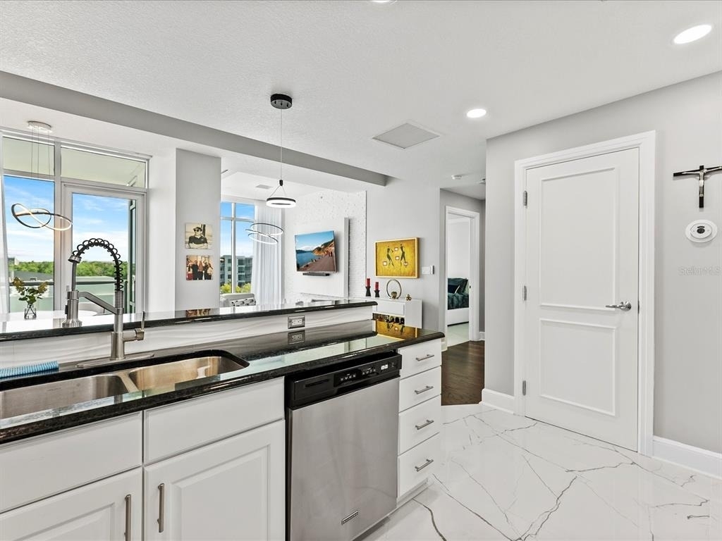 101 S Eola Drive - Photo 3