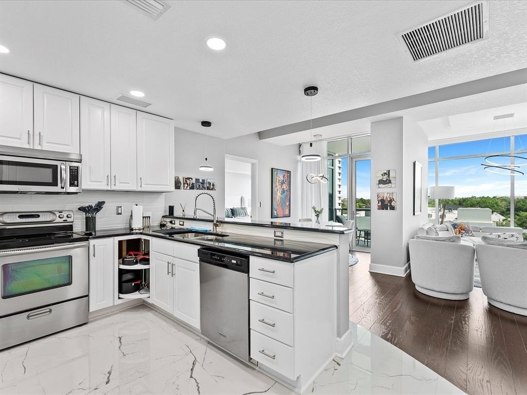 101 S Eola Drive - Photo 2