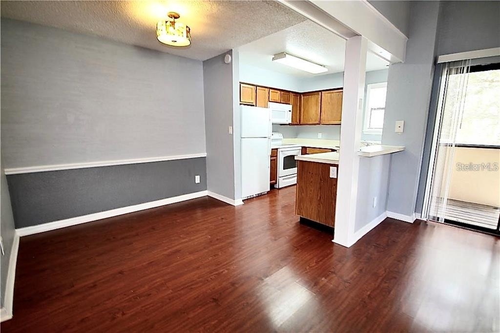 2918 Antique Oaks Circle - Photo 3