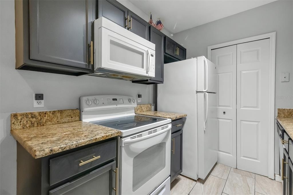 4360 S Kirkman Road - Photo 13