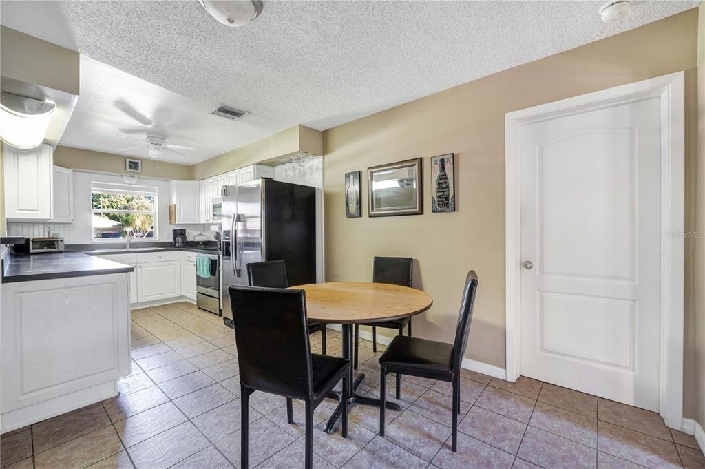 5220 Forzley Street - Photo 8