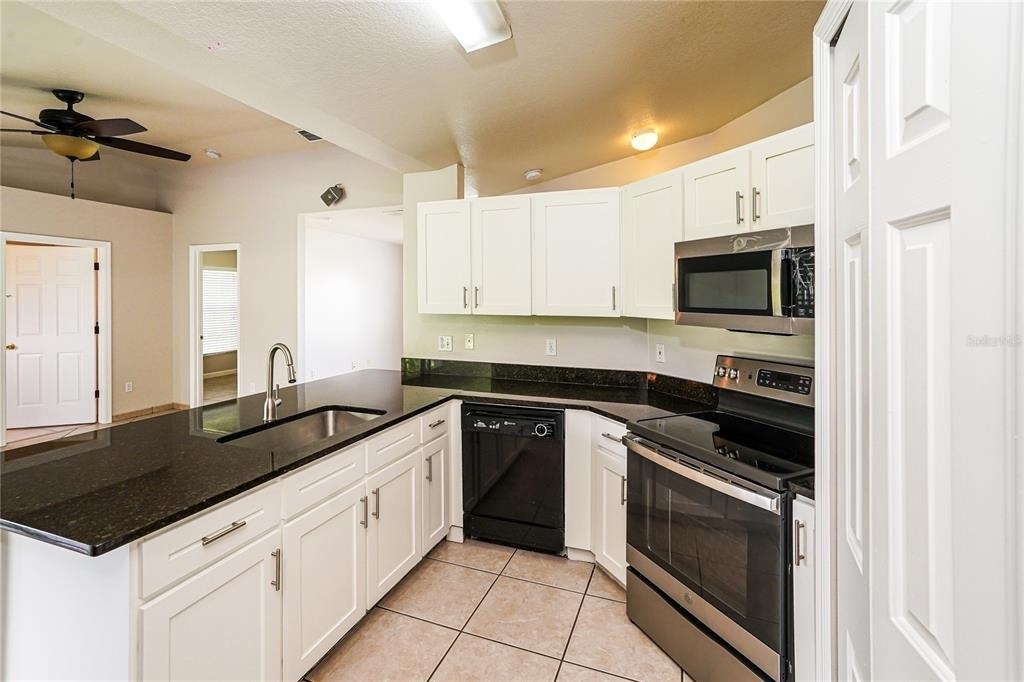 111 Crescent Court - Photo 9