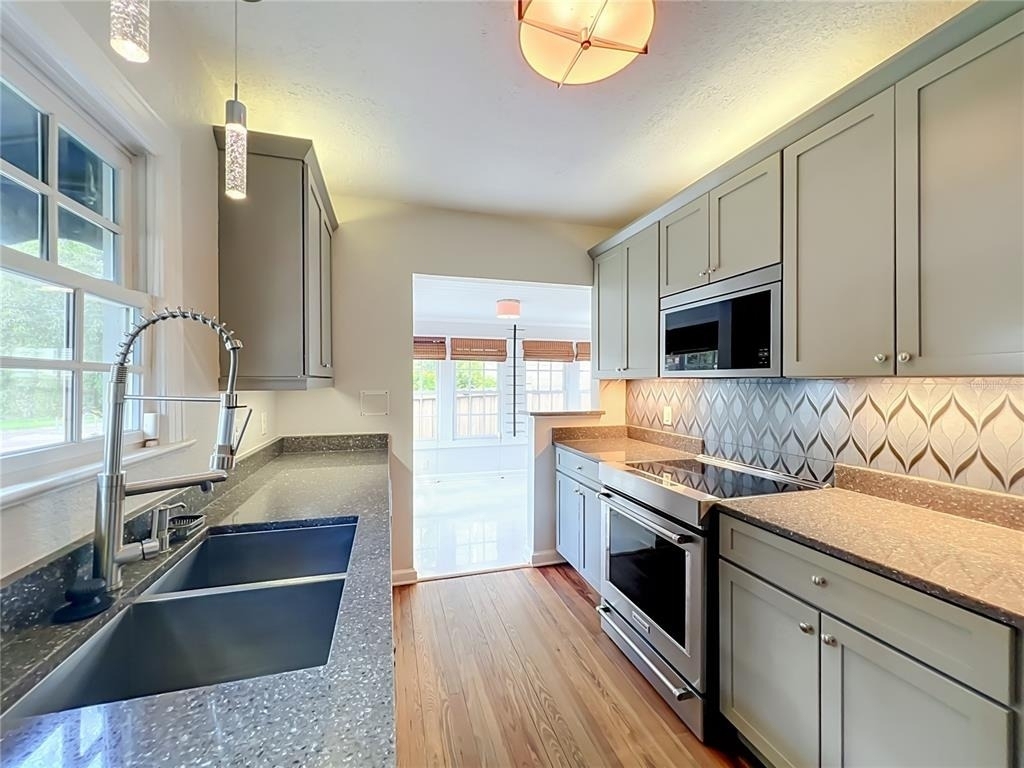 1607 Delaney Avenue - Photo 8