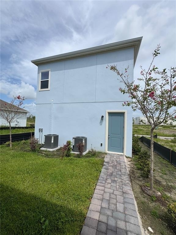 9740 Undset Aly - Photo 1