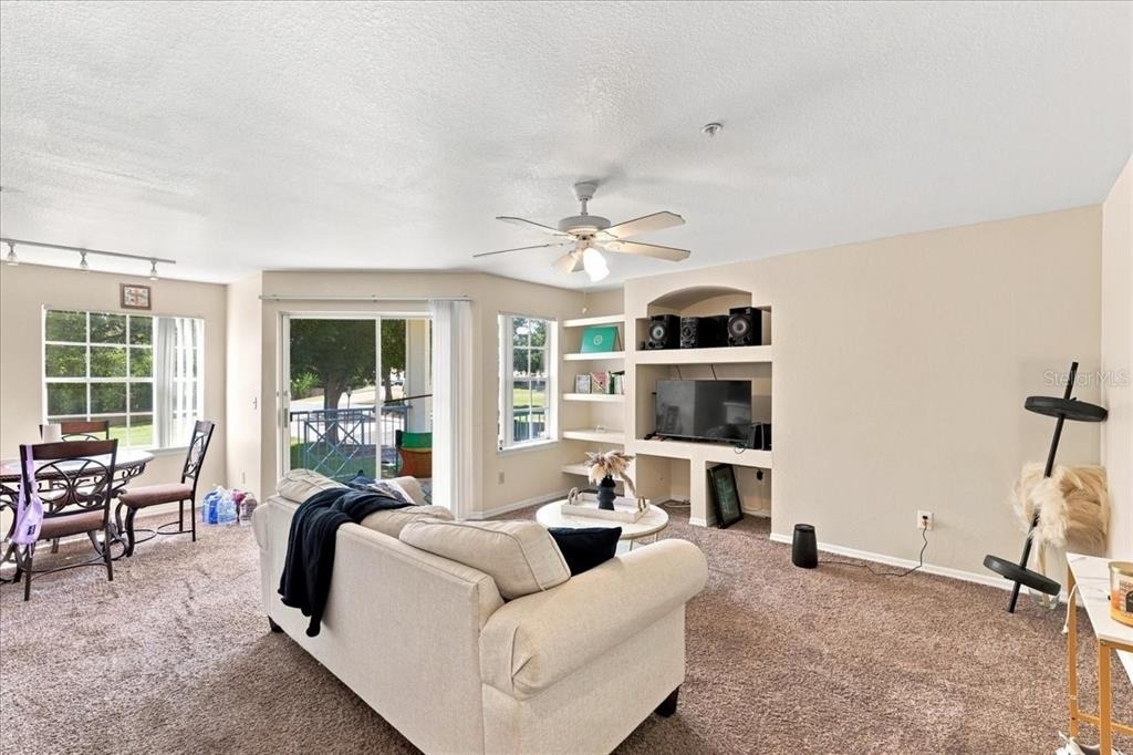 7220 Westpointe Boulevard - Photo 2