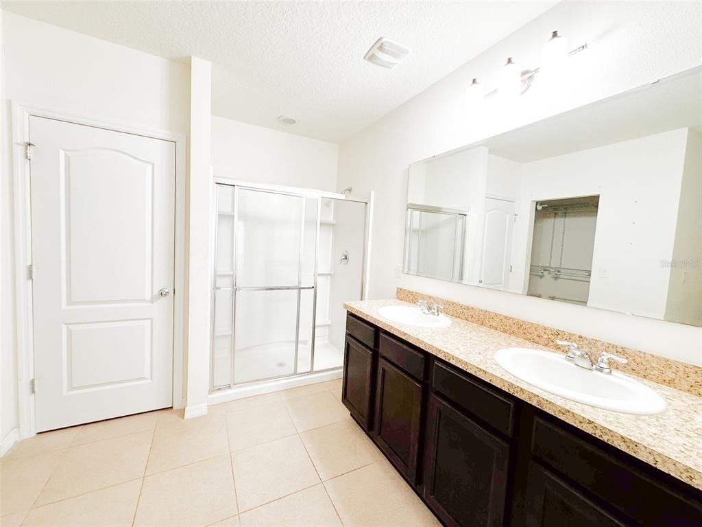 5525 Forest Ridge Drive - Photo 11