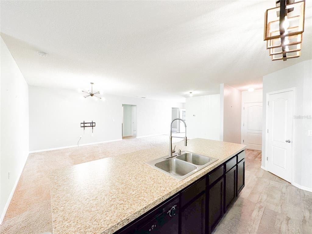 5525 Forest Ridge Drive - Photo 8