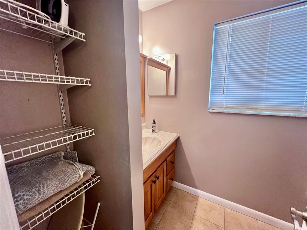 2508 Sw 35th Place - Photo 7