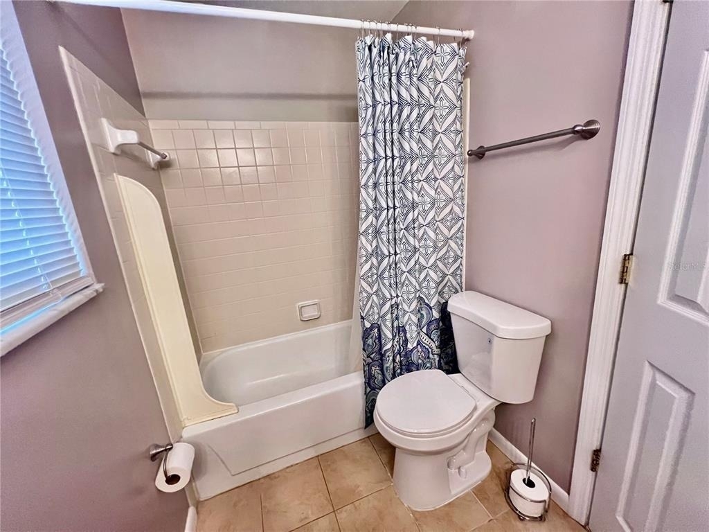 2508 Sw 35th Place - Photo 8