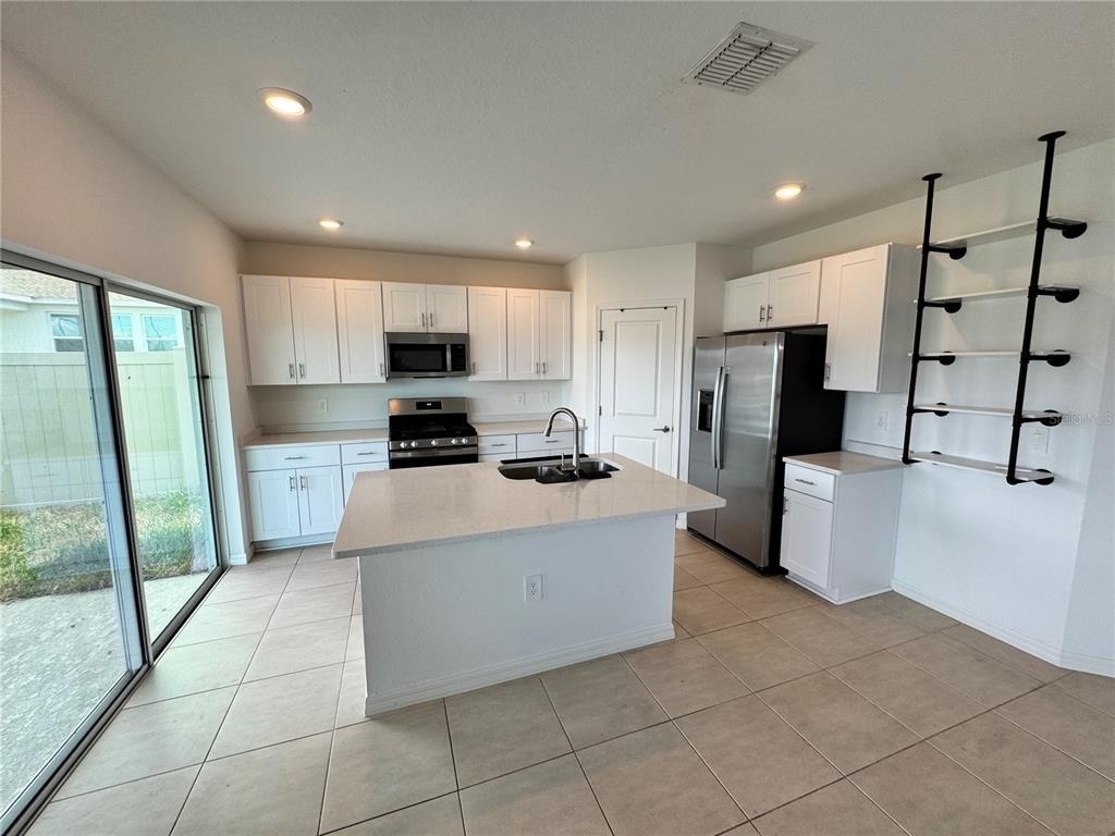 33981 Sky Blossom Circle - Photo 4
