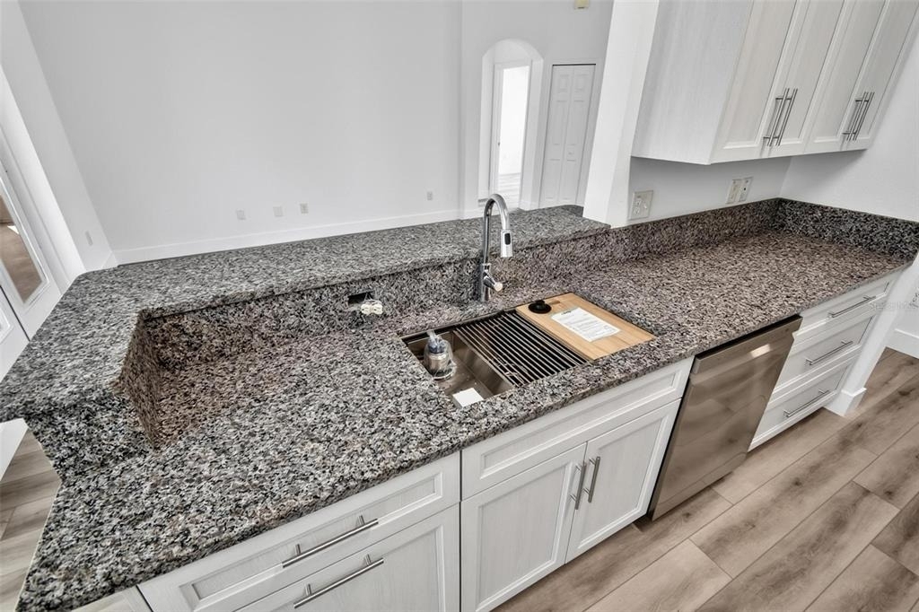 70 Ryan Drive - Photo 15