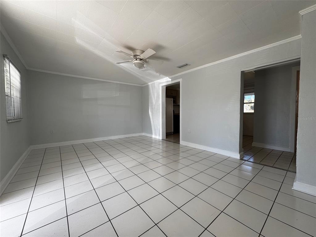 905 S Central Avenue - Photo 1