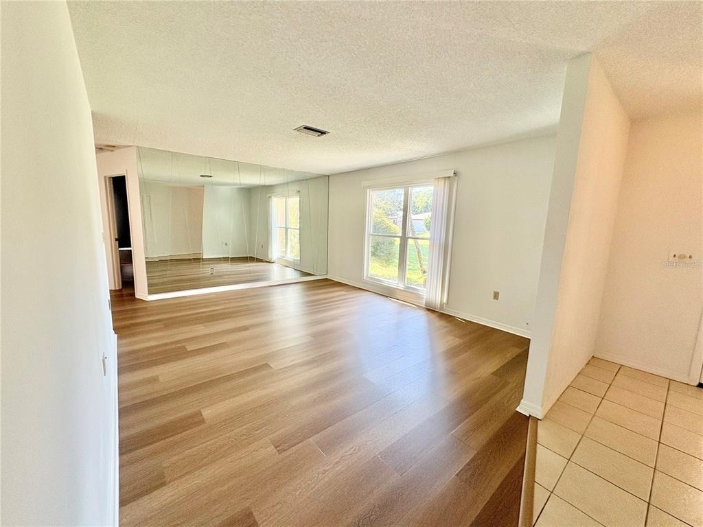 7704 24th Avenue W - Photo 2