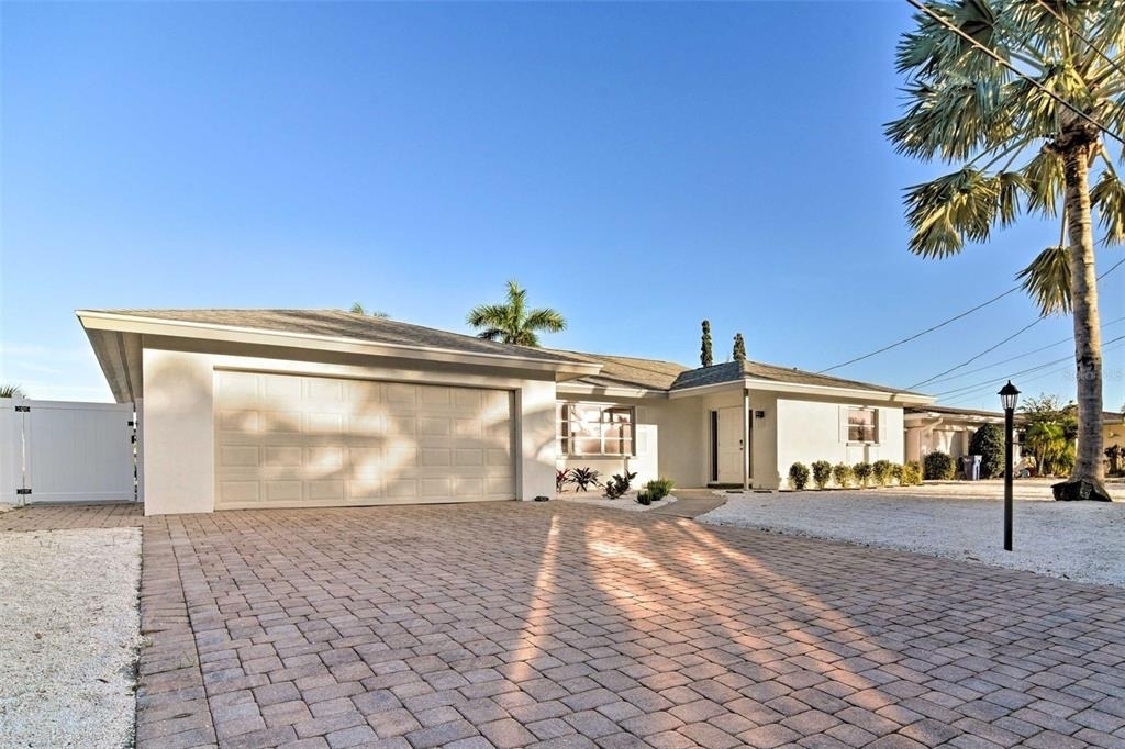 4107 Coconut Terrace - Photo 1