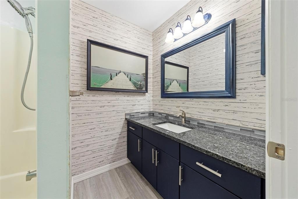 8006 Oak Drive - Photo 3