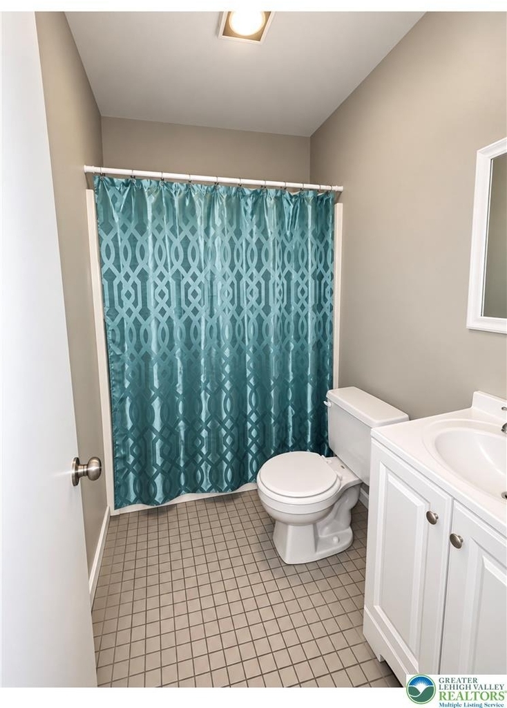 1142 W Hamilton Street - Photo 6