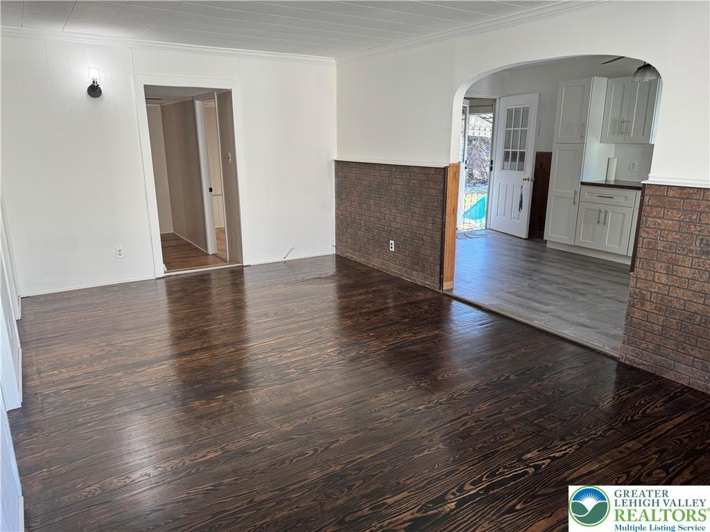 516 Heckman Avenue - Photo 6