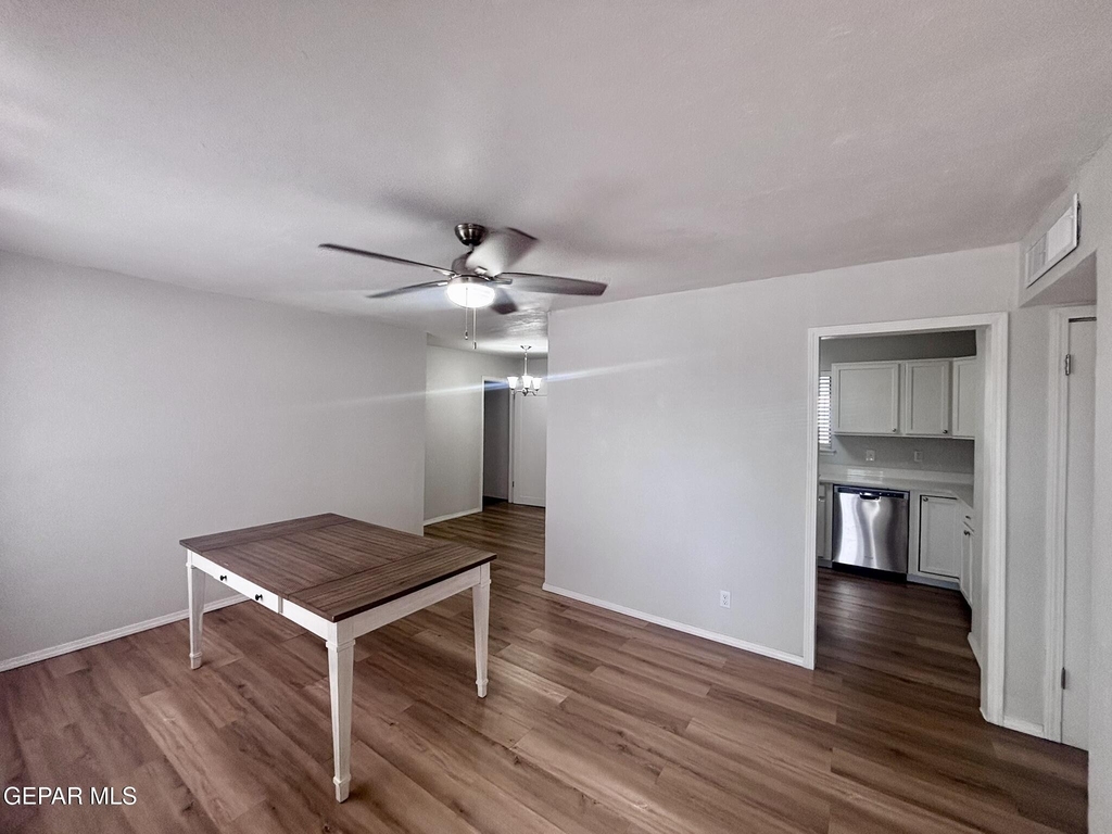 10317 Thor Street - Photo 3