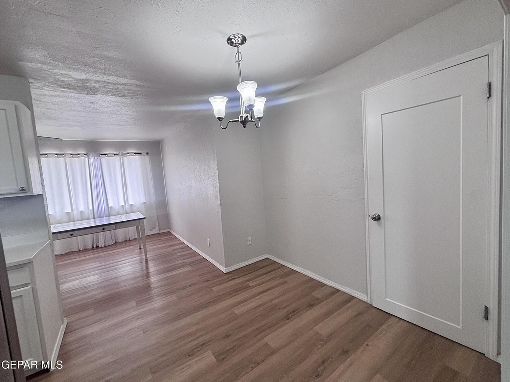 10317 Thor Street - Photo 4