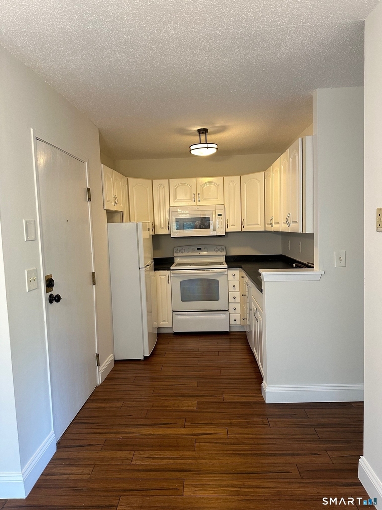 3699 Broadbridge Avenue - Photo 4