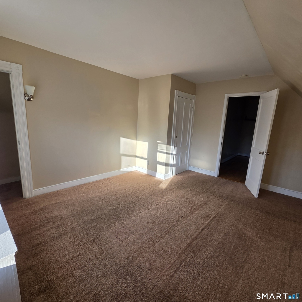 142 Oakland Terrace - Photo 10