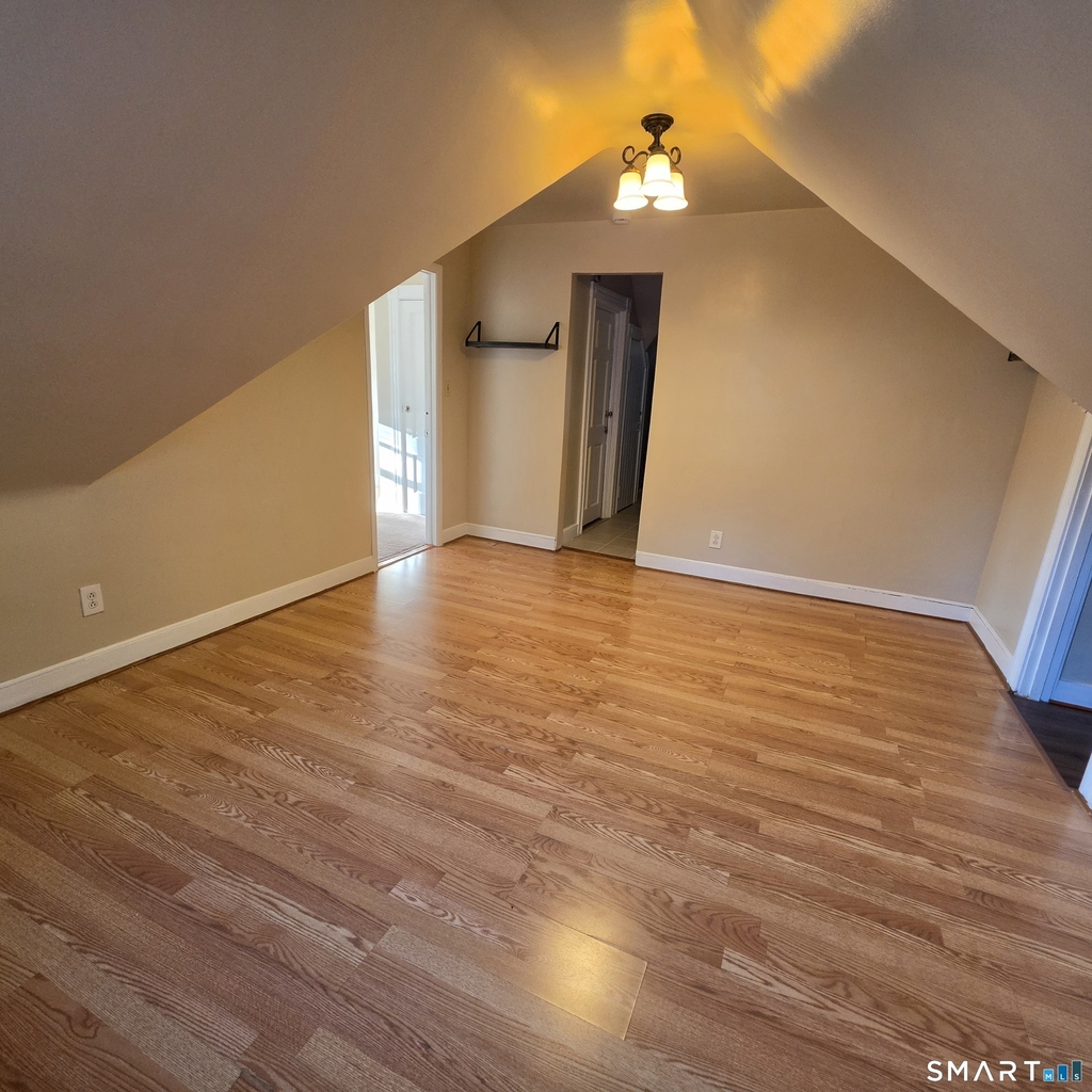 142 Oakland Terrace - Photo 13