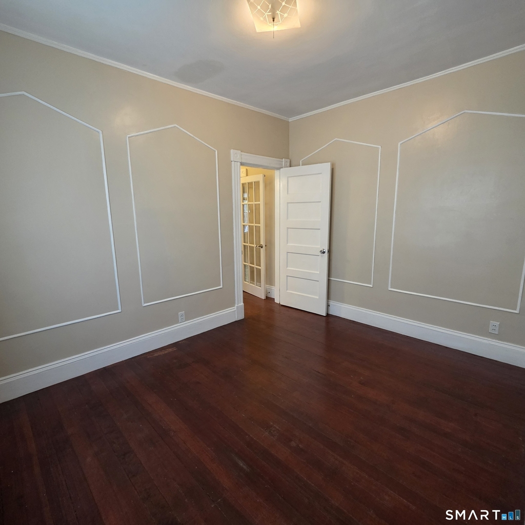 142 Oakland Terrace - Photo 14