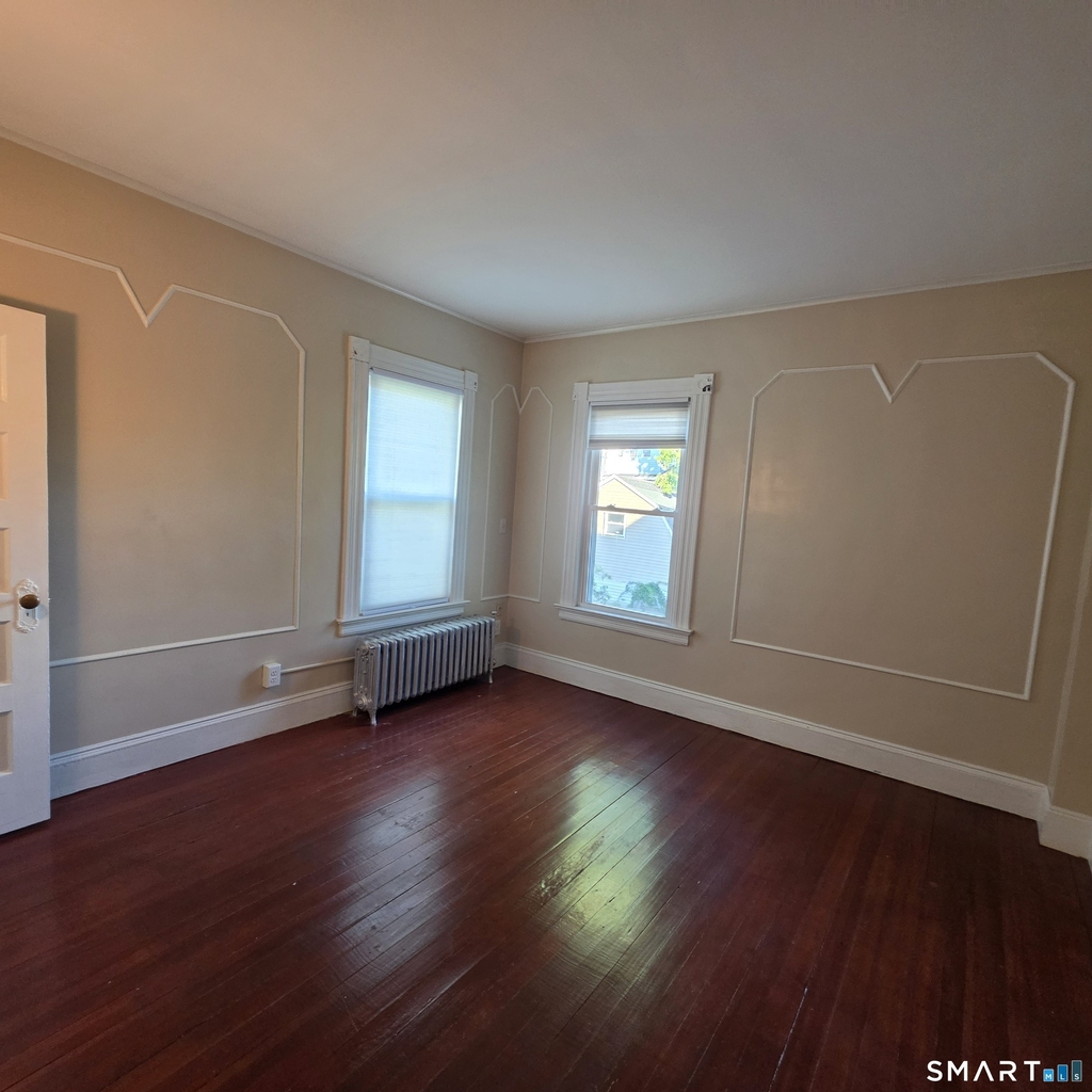 142 Oakland Terrace - Photo 11