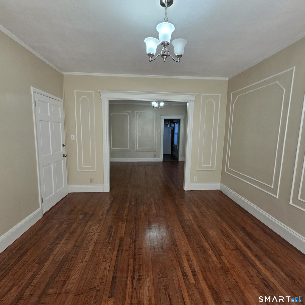 142 Oakland Terrace - Photo 7