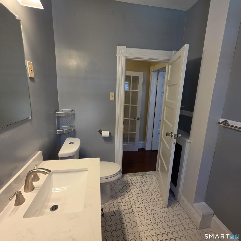 142 Oakland Terrace - Photo 5