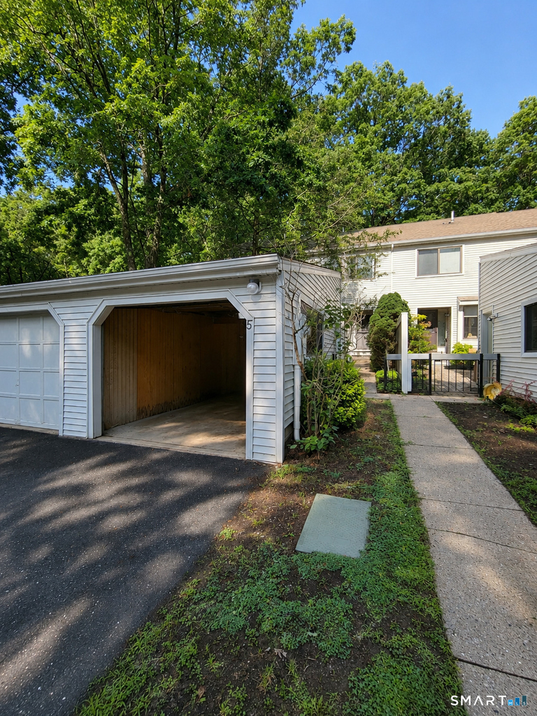 5 Farmington Chase Crescent - Photo 3