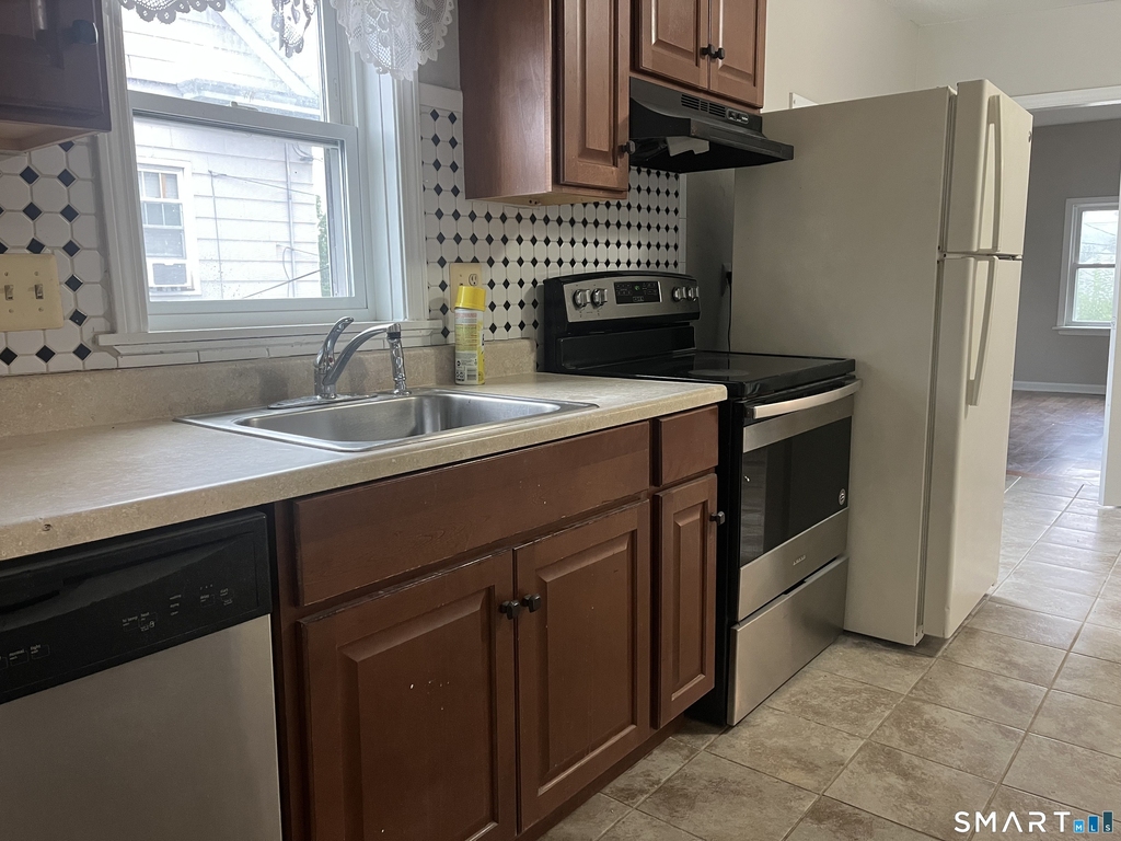 77 Meadow Street - Photo 9