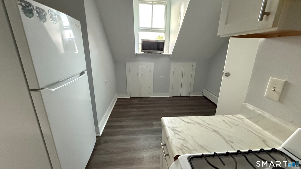 100 Horace Street - Photo 2