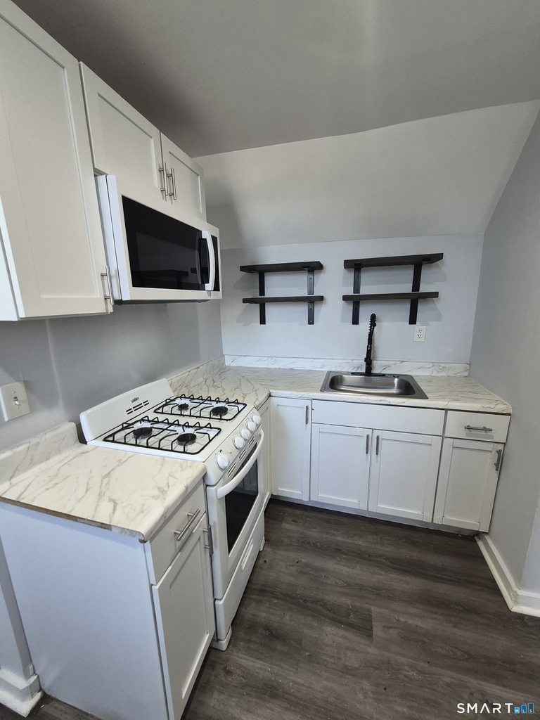 100 Horace Street - Photo 6