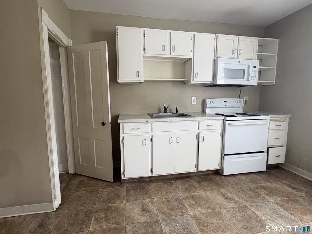 58 Lake Street - Photo 2