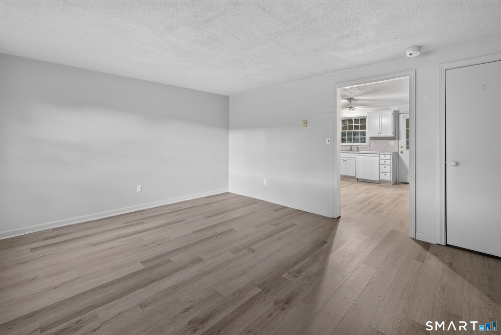 11b Maple Avenue - Photo 1
