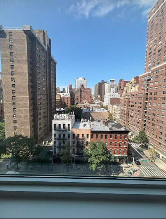 400 East 71st Street - Photo 3