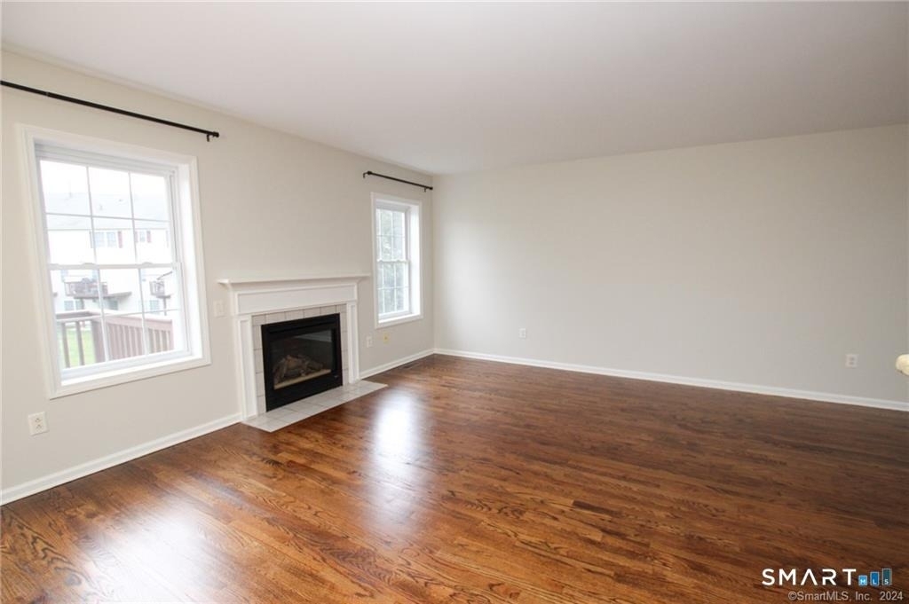 303 Larson Drive - Photo 3