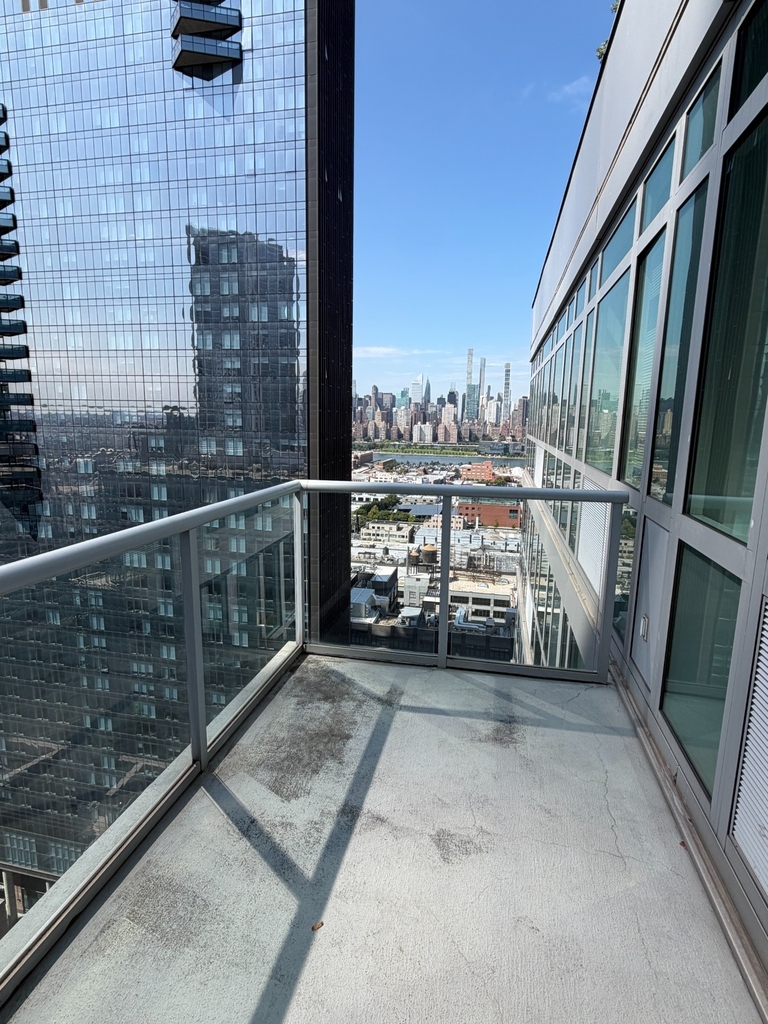 Crescent Street & 43rd Avenue - Photo 10