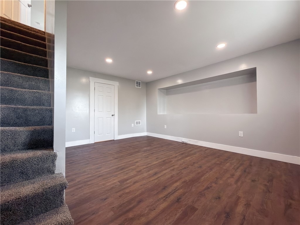 49 Holt St - Photo 3