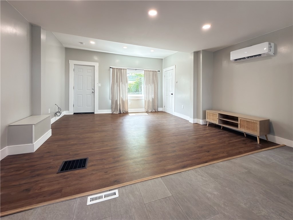 49 Holt St - Photo 4