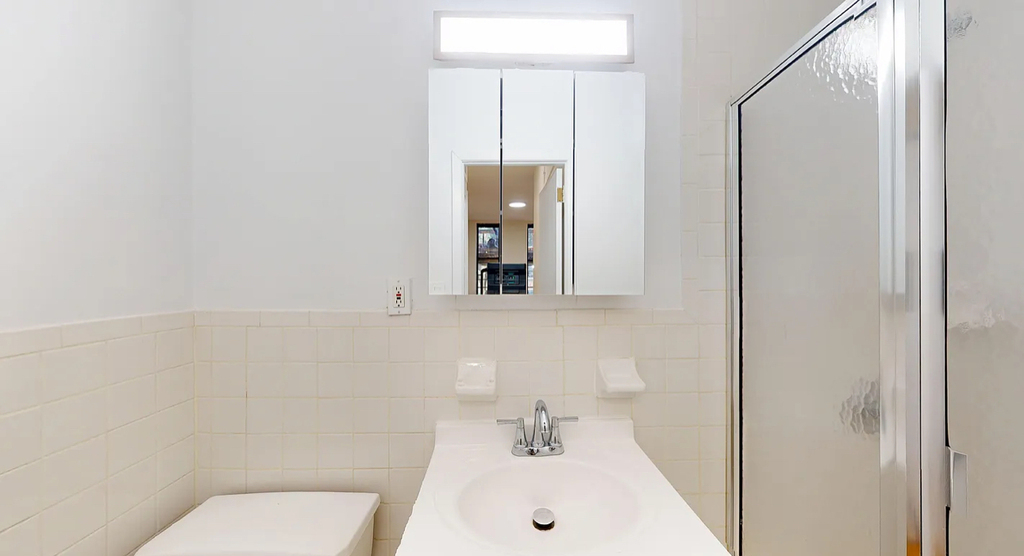East 74th Street - Photo 4