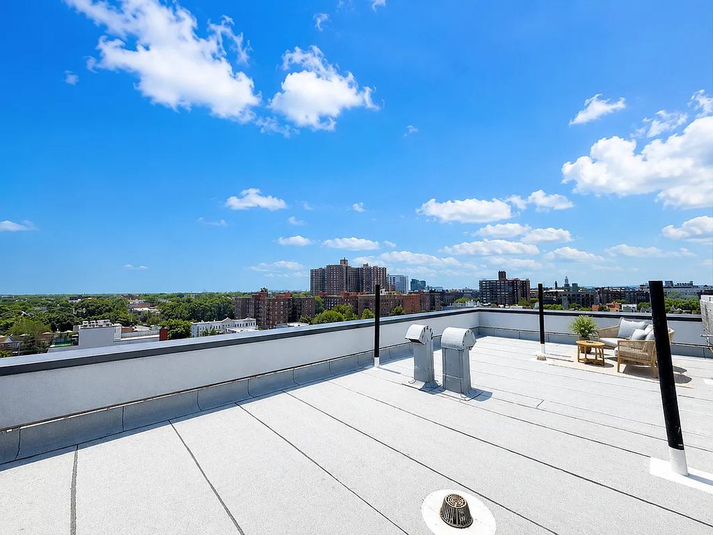 1629 Brooklyn Avenue - Photo 7
