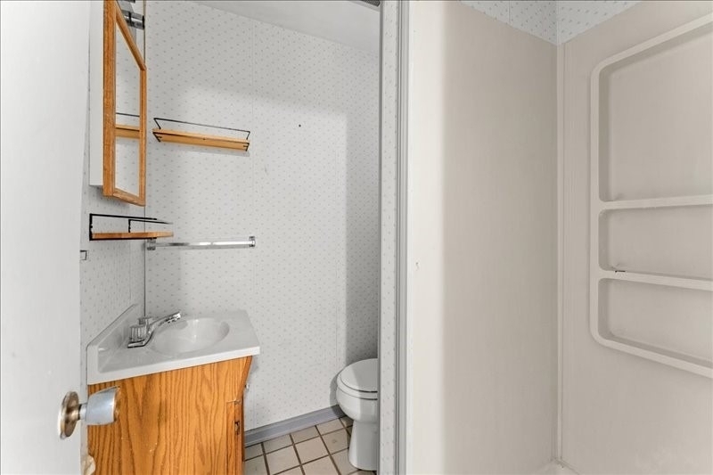 821 Country Club Road - Photo 3