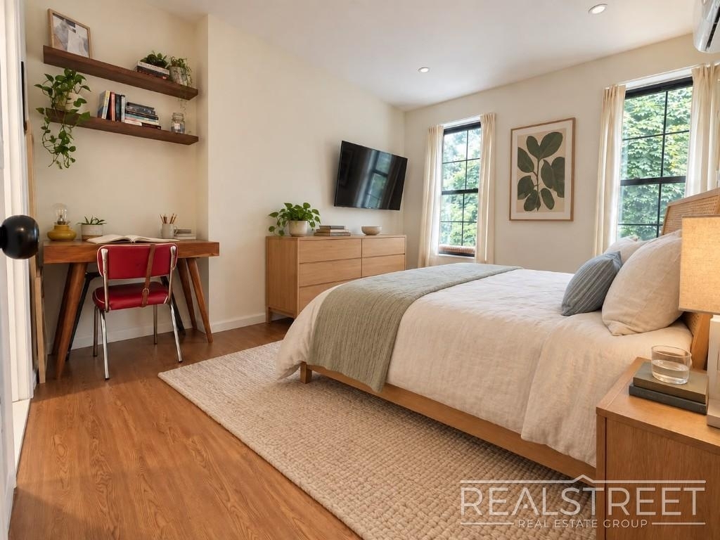 63 Ralph Avenue - Photo 4