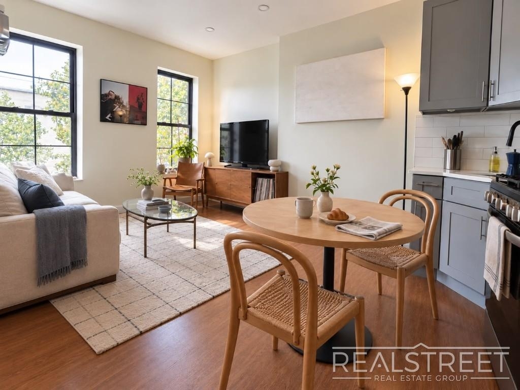 63 Ralph Avenue - Photo 1